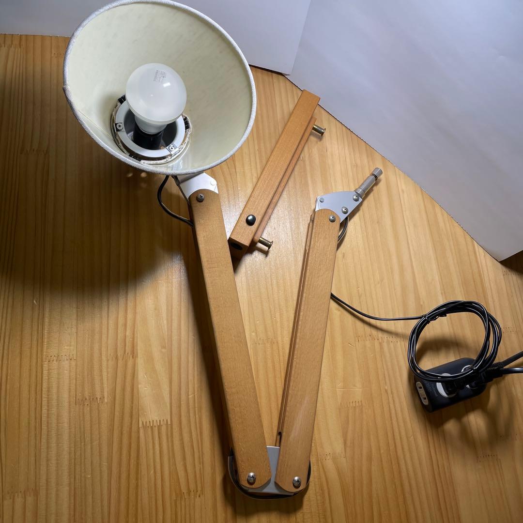 フォルミオ　LEDデスクライト