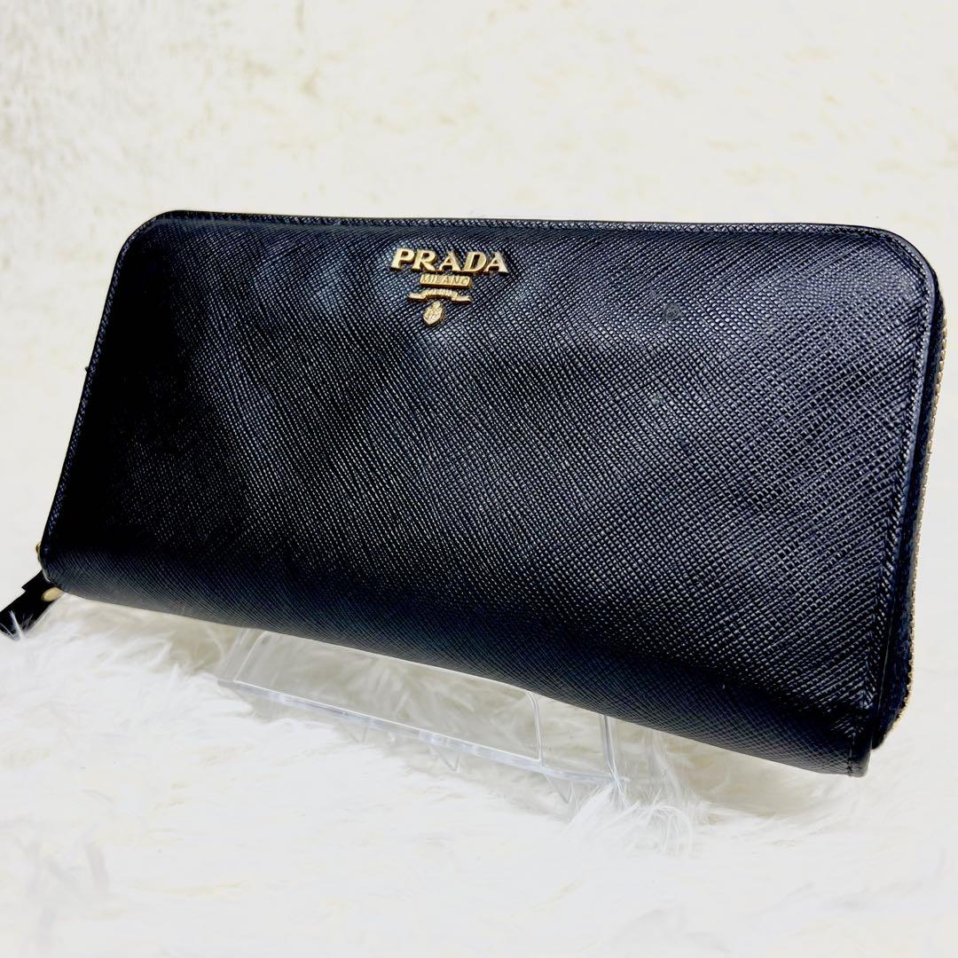 PRADA プラダ ラウンドファスナー ブラック サフィアーノ 金ロゴ