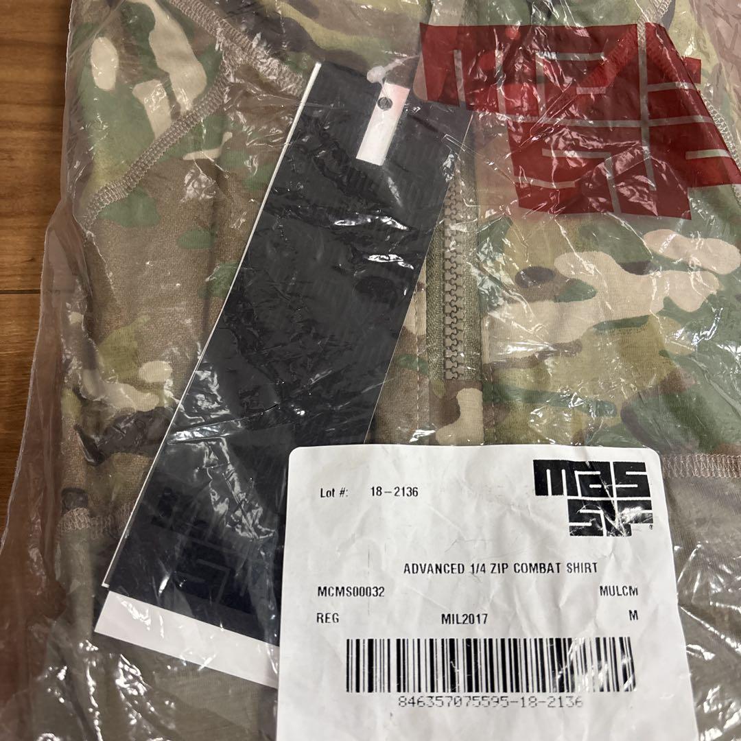 新品　未使用品　MASSIF FR COMBAT SHIRT MEDIUM