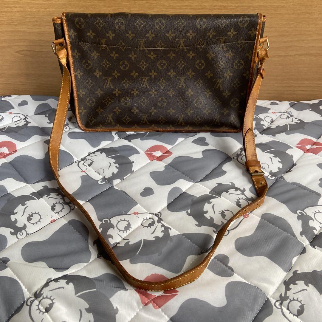 ルイ・ヴィトンLouis VuittonジベシエールGMショルダーバッグブラウン