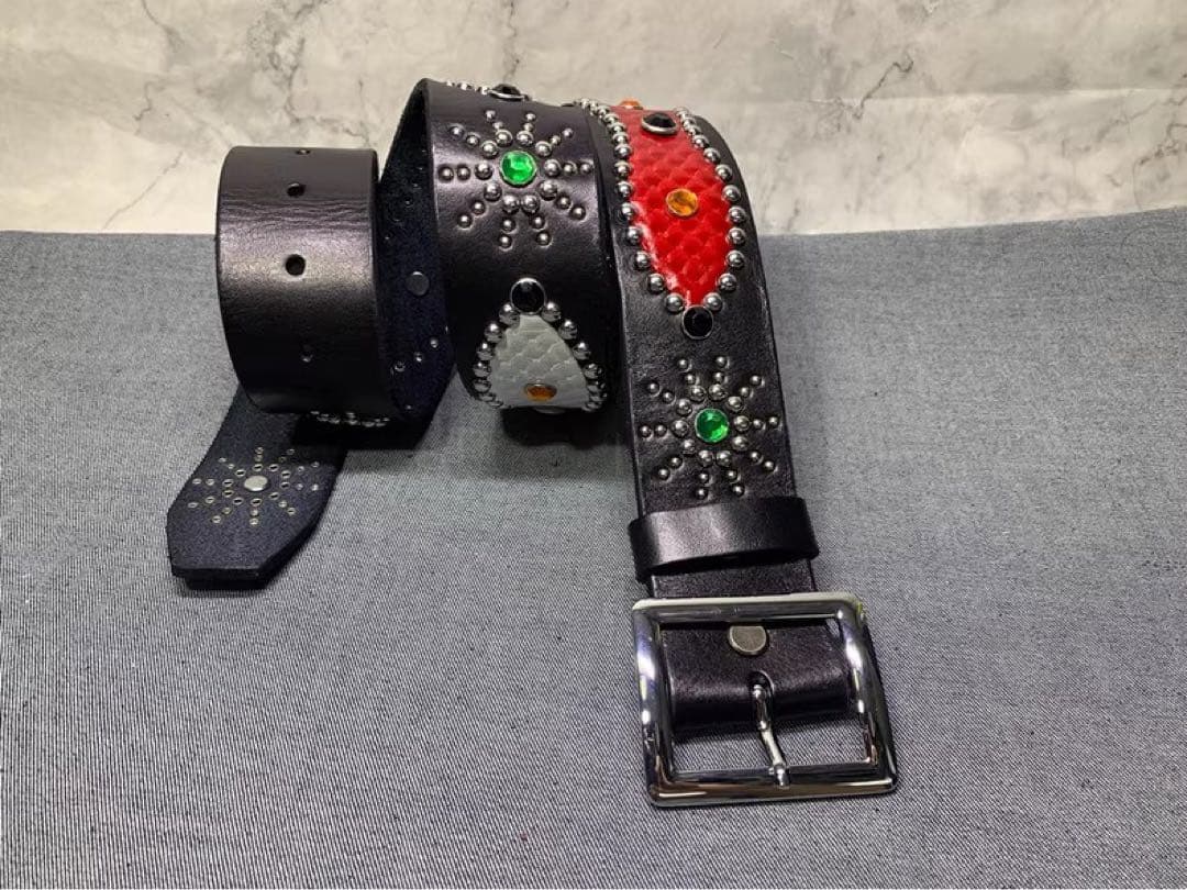 スタッズベルト　HTC 　 ブラックベルト