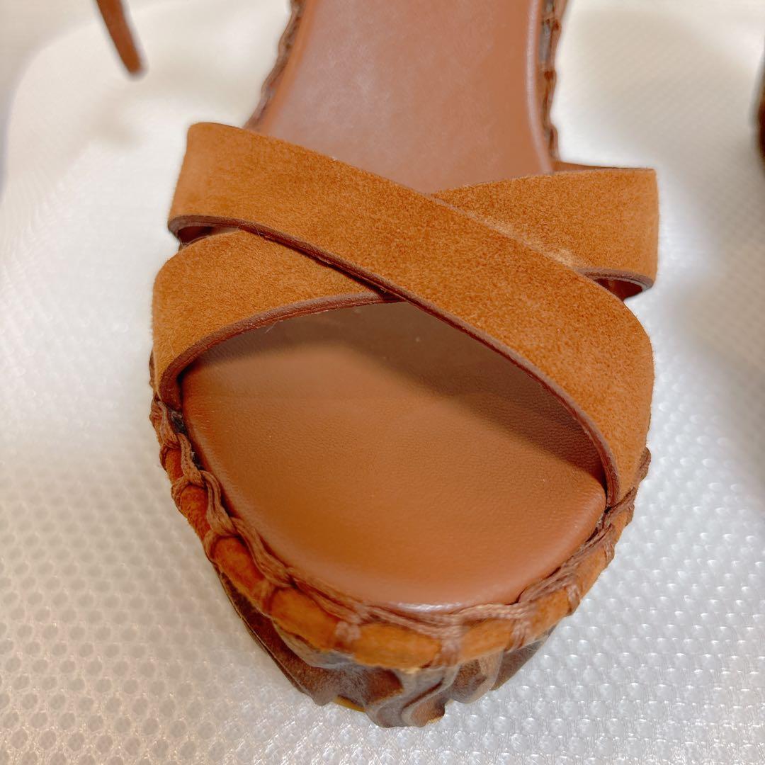 MIU MIUスエード ウェッジソールサンダル