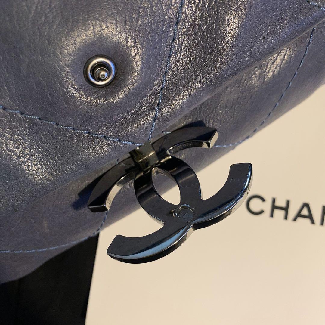 Chanel ショルダーバッグ (斜め掛け可能!Gカード付き!) 画像9