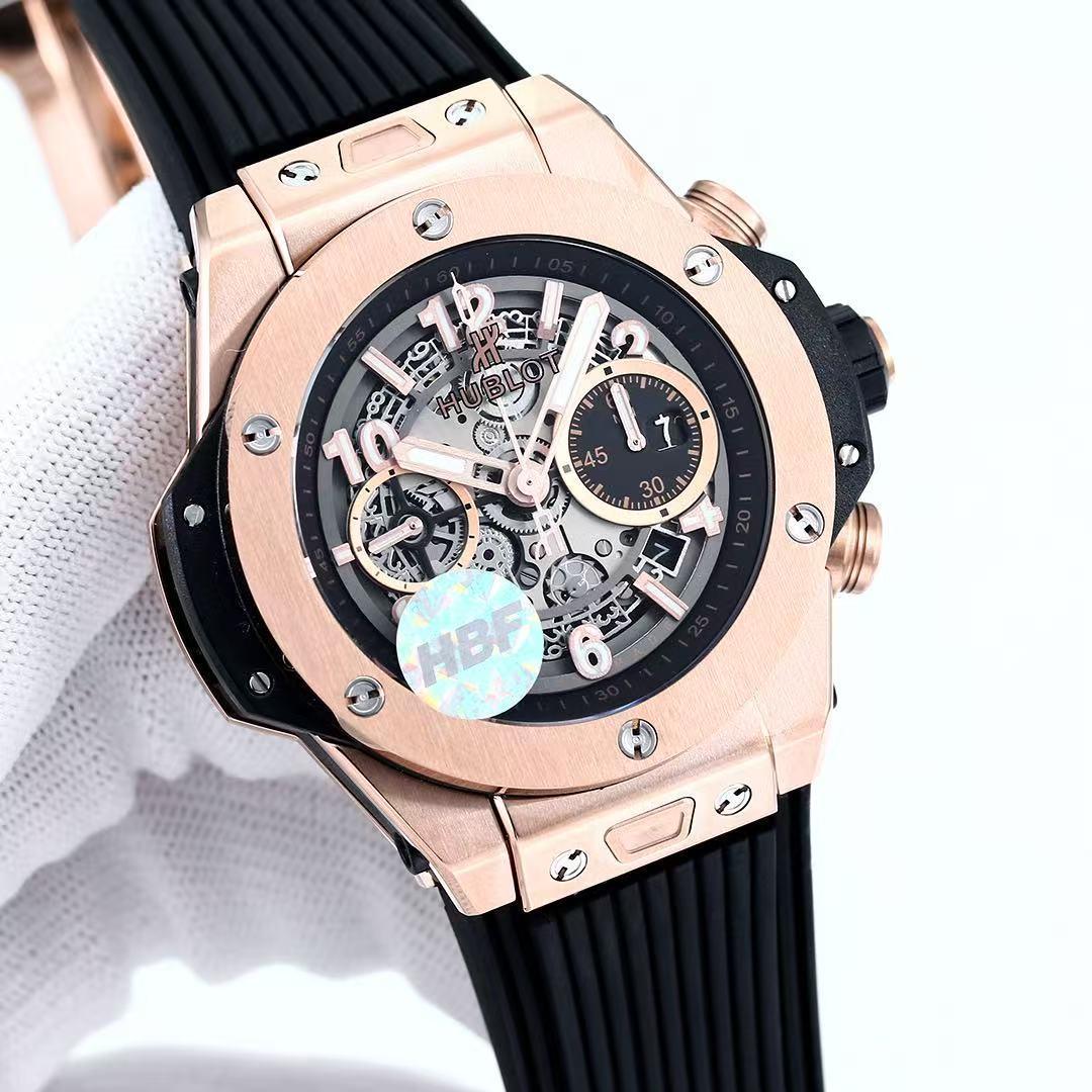 HUBLOT 自動巻 ウブロ44mm 時計su目立った傷や汚れなし
