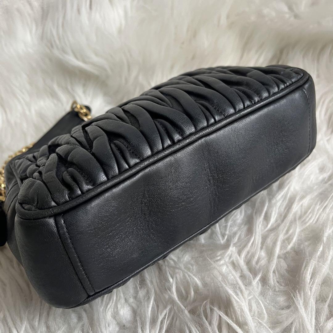 ✨美品✨　MIUMIU  マテラッセ ショルダーバッグ ブラック レザー