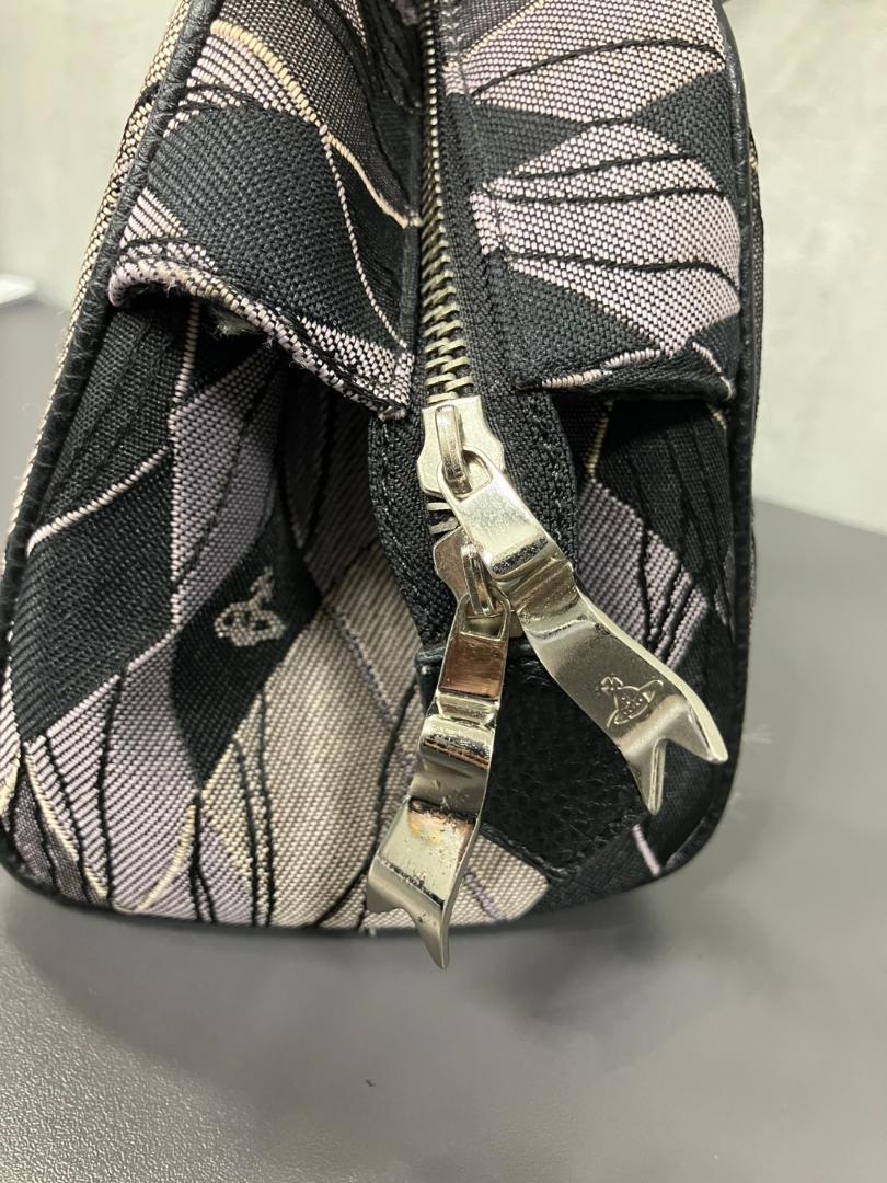 H7-116 ヴィヴィアン Vivienne Westwood ハンドバッグ