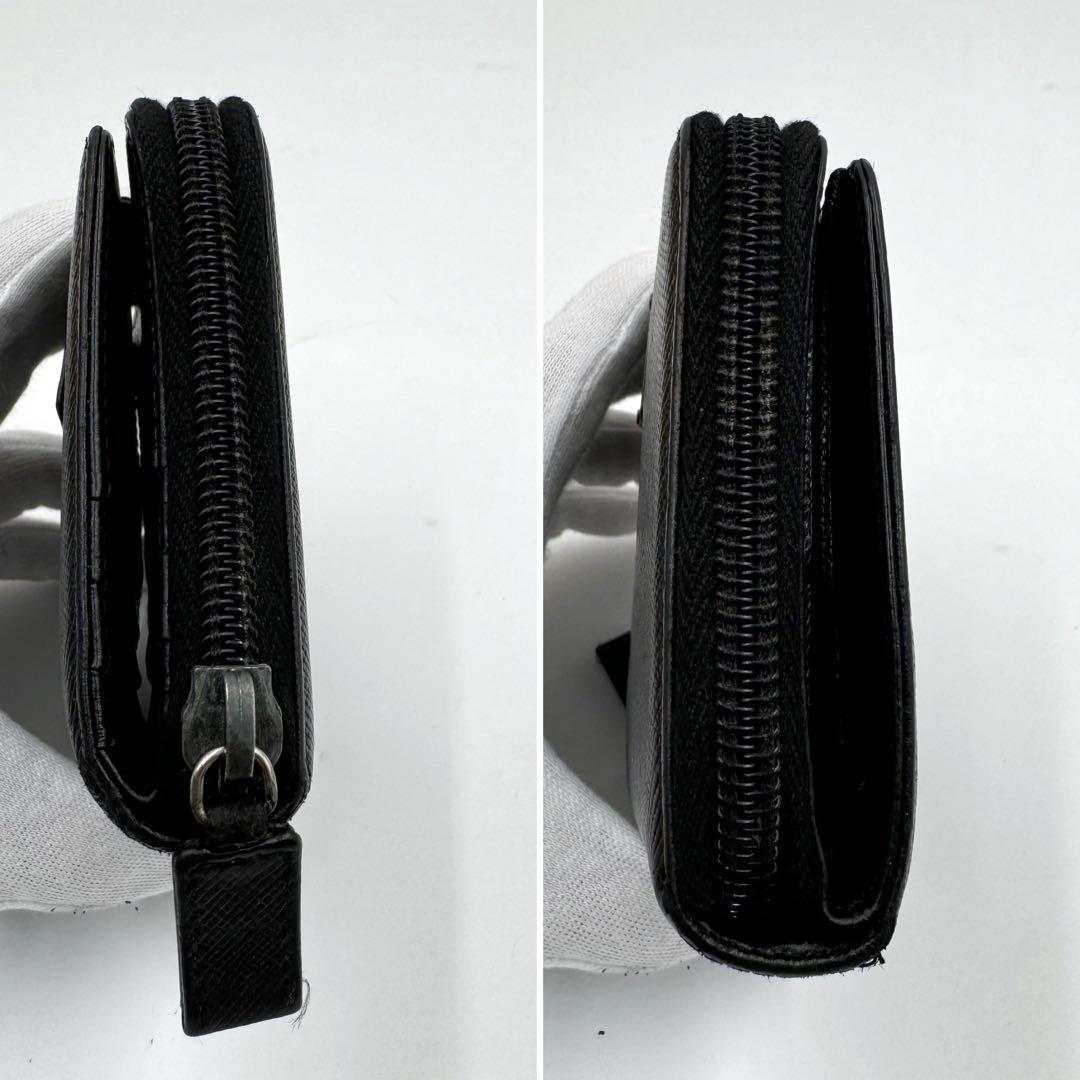極美品 PRADA 三角ロゴ 二つ折り財布 ラウンドファスナー レザー 黒