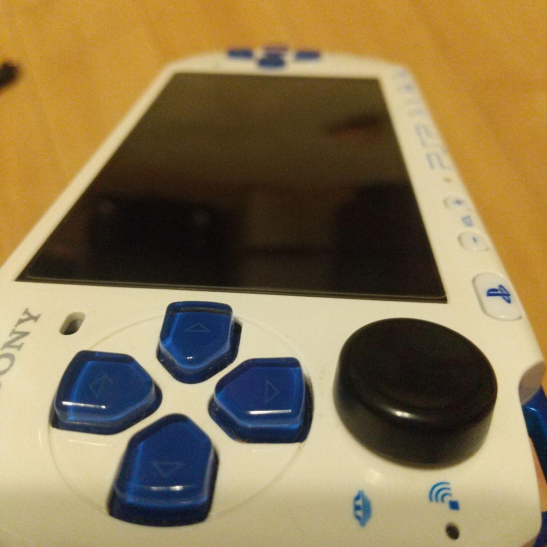 【専用】PSP3000【本体+ソフト5本】