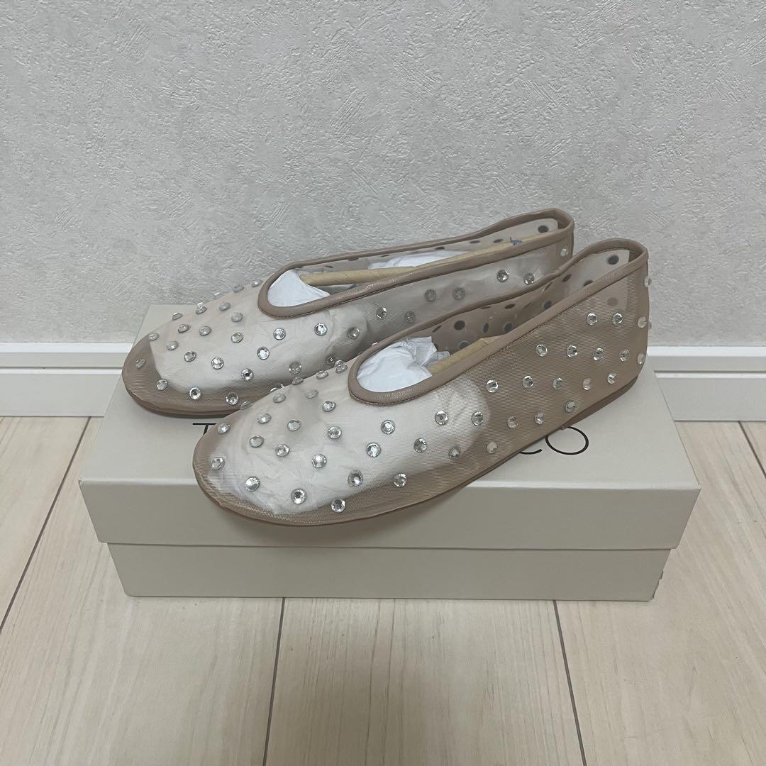 TONY BIANCO ラインストーンフラットシューズ