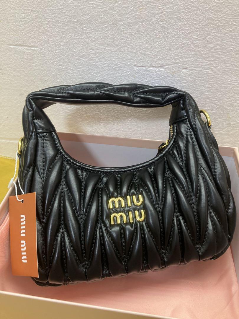 新品 miumiuショルダーバッグ ブラック