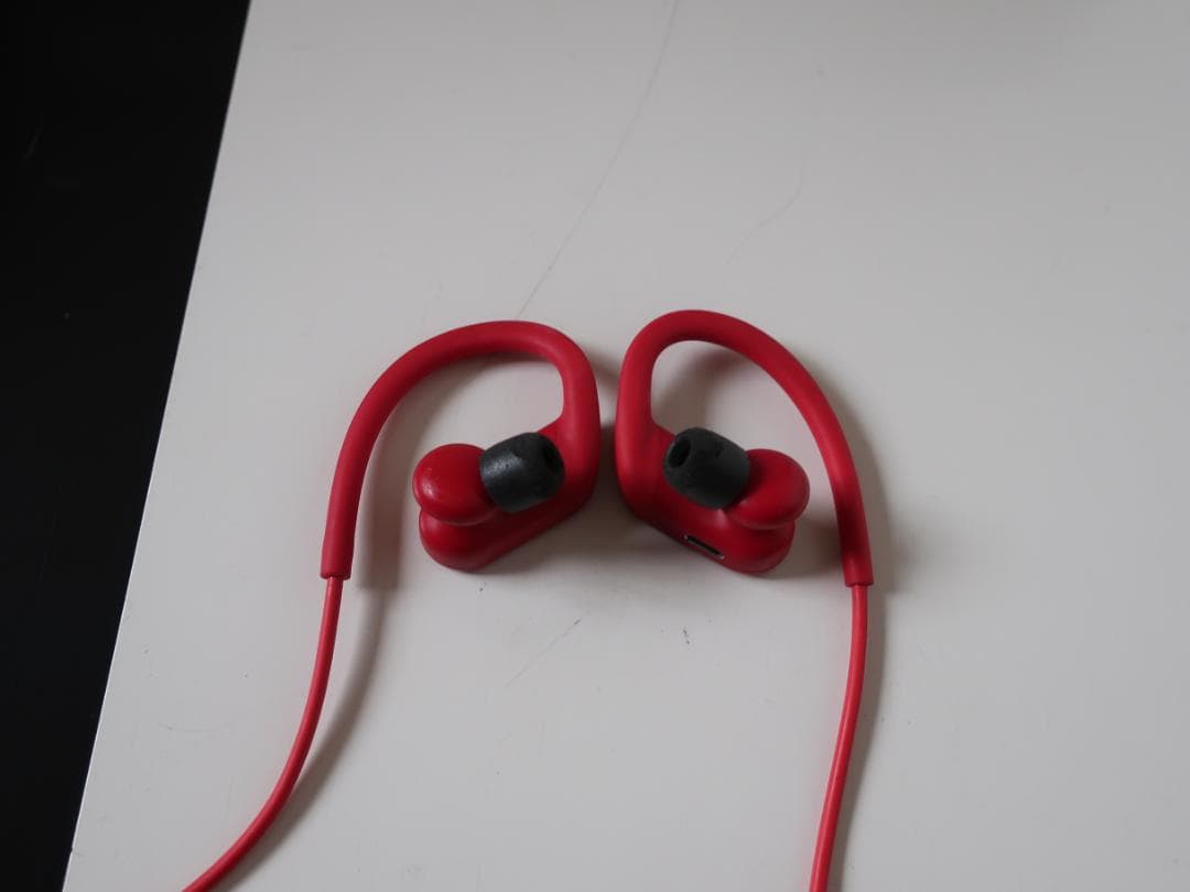 SALE/82%OFF】 人気 beats Powerbeats 高音質ワイヤレスイヤホン 新品