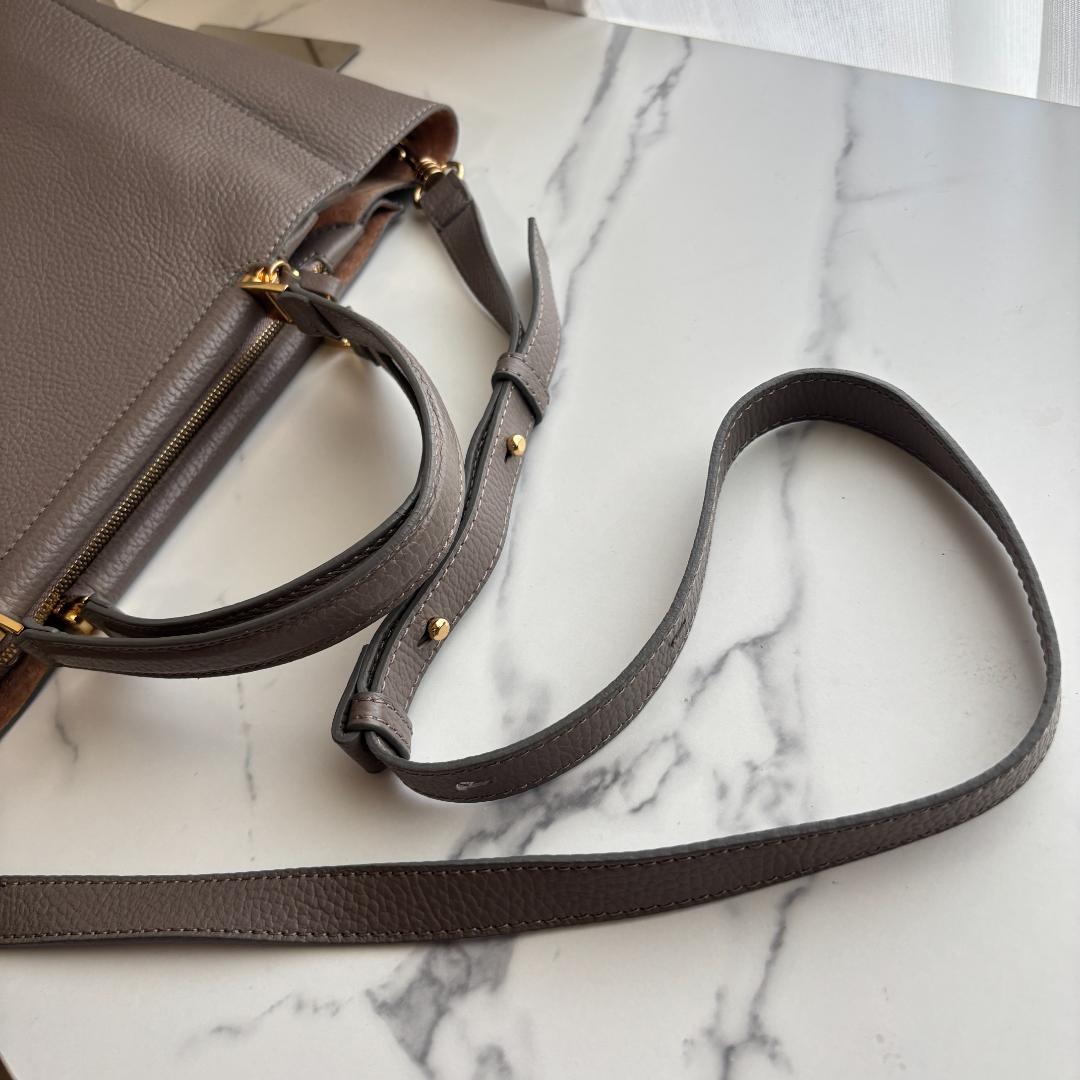 【美品】IACUCCI　本革2way　トートバッグ　グレージュ　イアクッチ