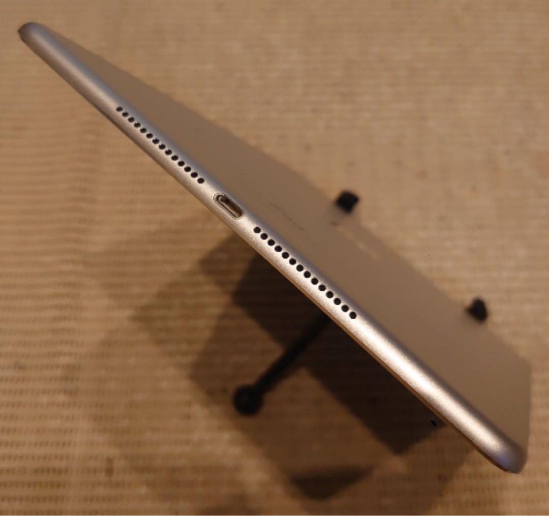 完動品iPad Air2(A1566)本体128GBシルバー送料込AG5W2 - メルカリ