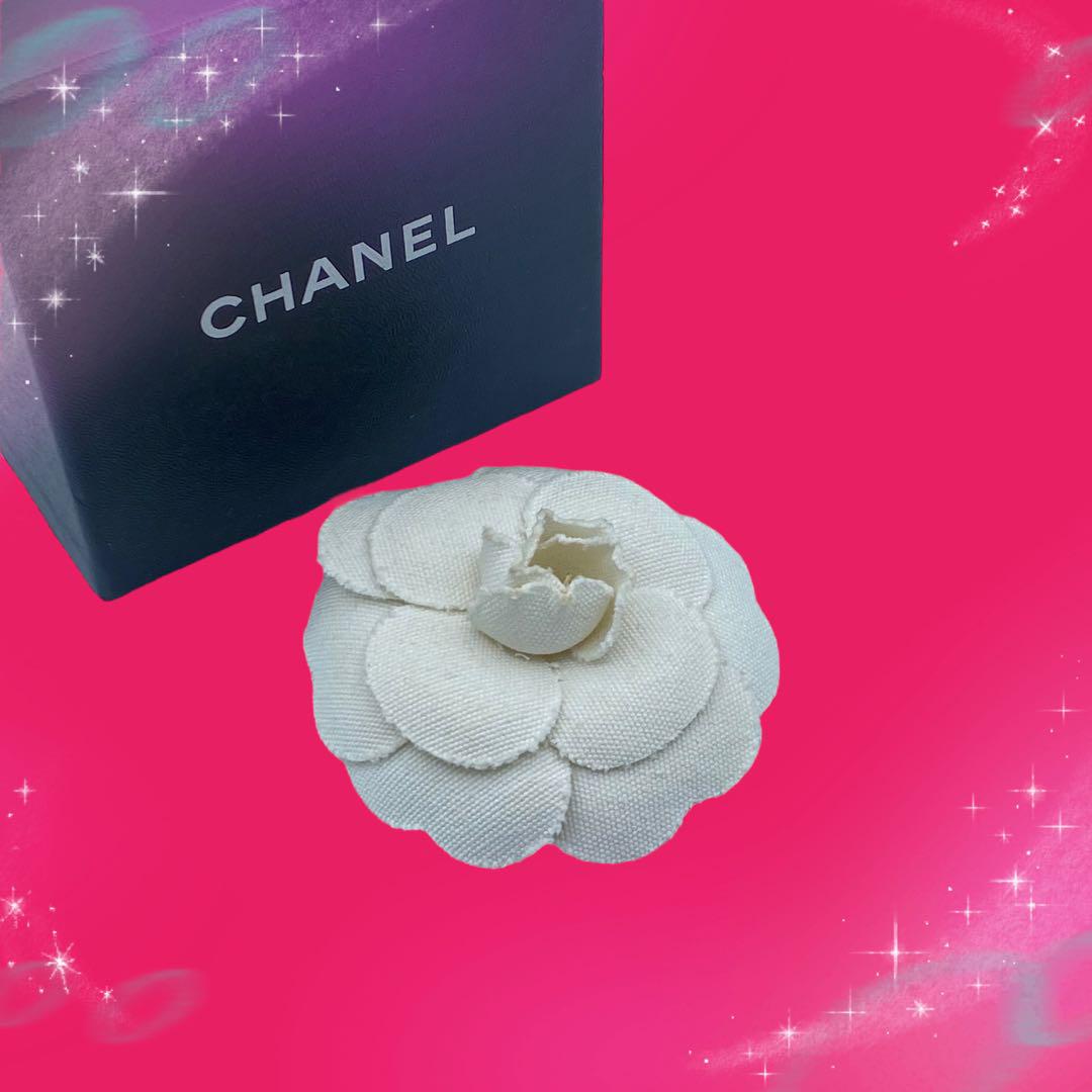 未使用 Chanel シャネル コサージュ ブローチ カメリア ベージュ 花