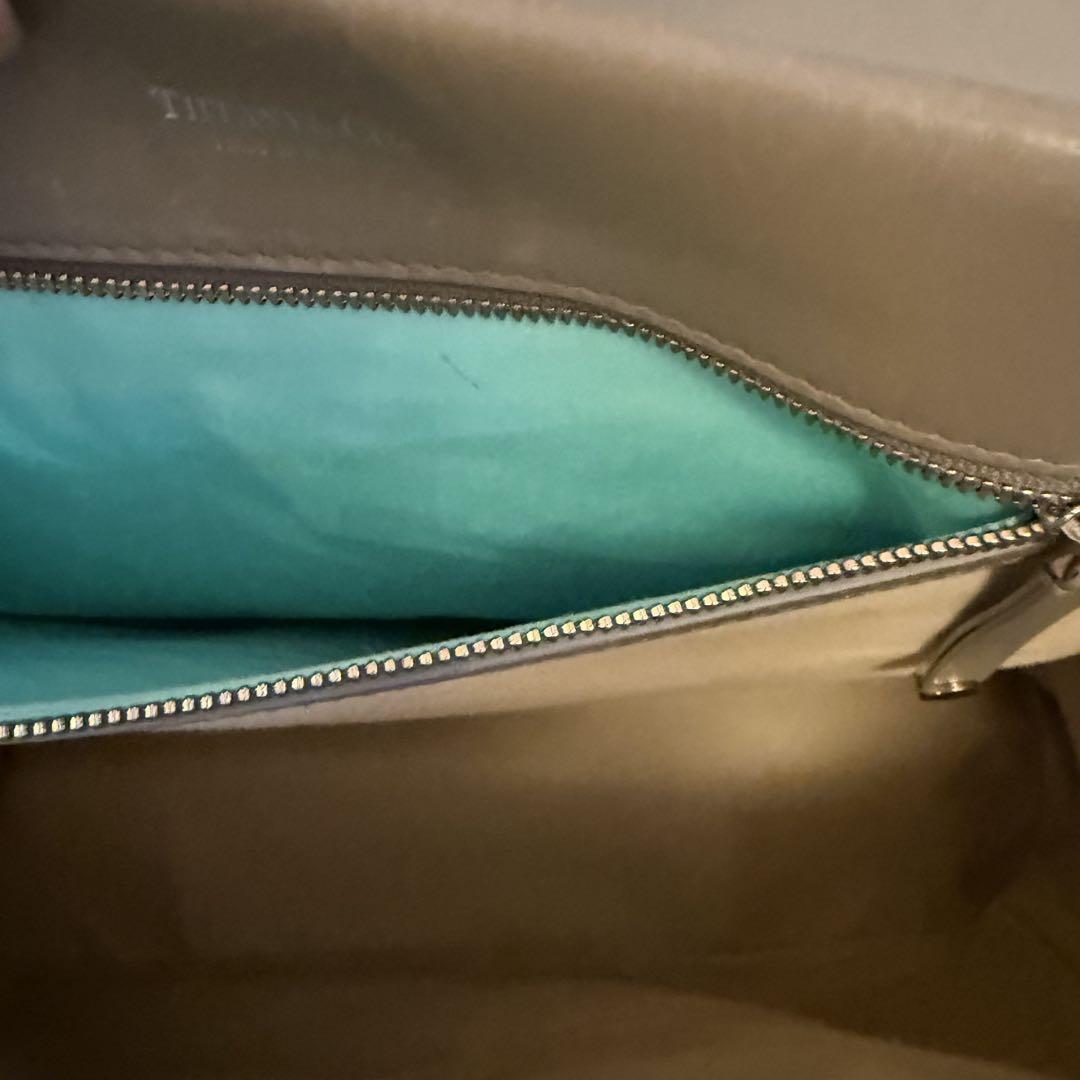 Tiffany & Co. グレー レザーハンドバッグ