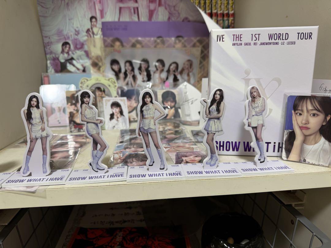 IVE 1ST WORLD TOUR SHOW WHAT I HAVE グッズ