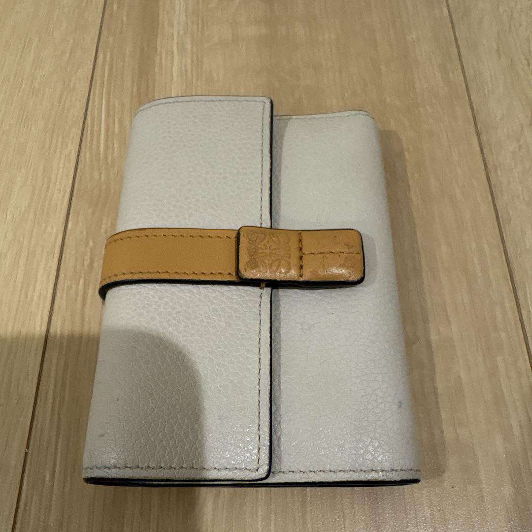 ロエベ　LOEWE 財布　グレインカーフレザー　トライフォールド　三つ折