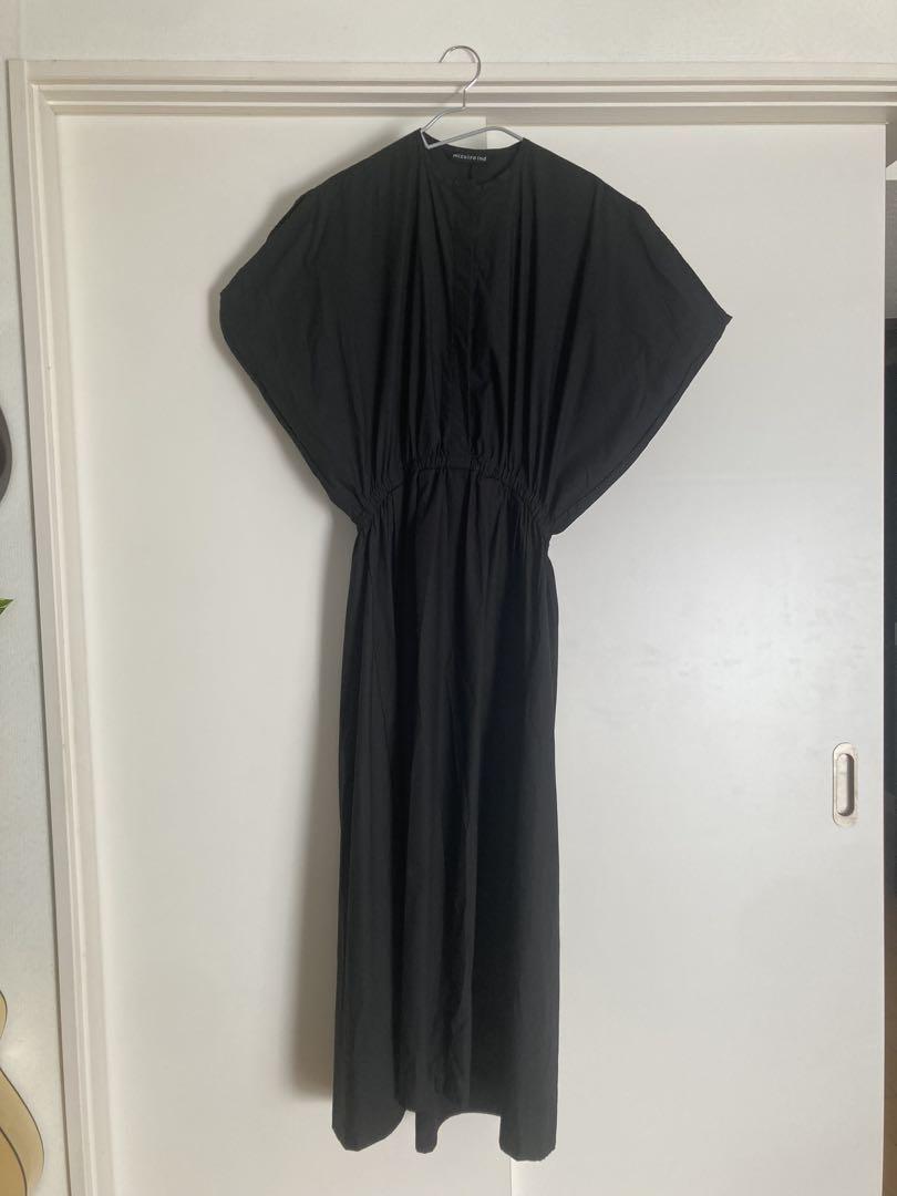 【mizuiro ind】【美品】黒のウエストゴム半袖ロングワンピース
