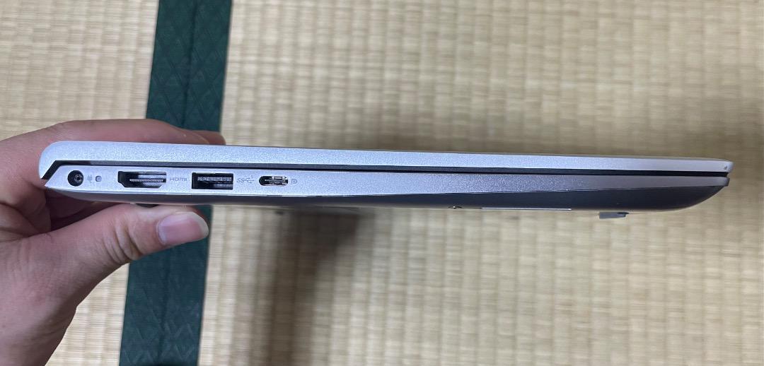 Dell Inspiron 5415. Ryzen 5-5500U/メモリ8gb