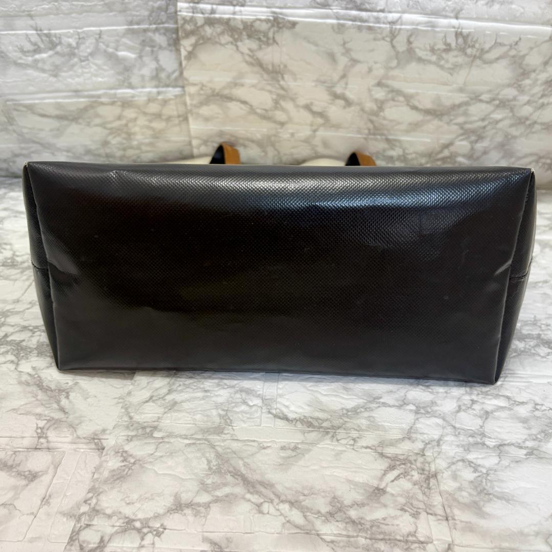 MARNI　マルニ　トートバッグ　トライベッカ　SHMQ0037A0　黒　白