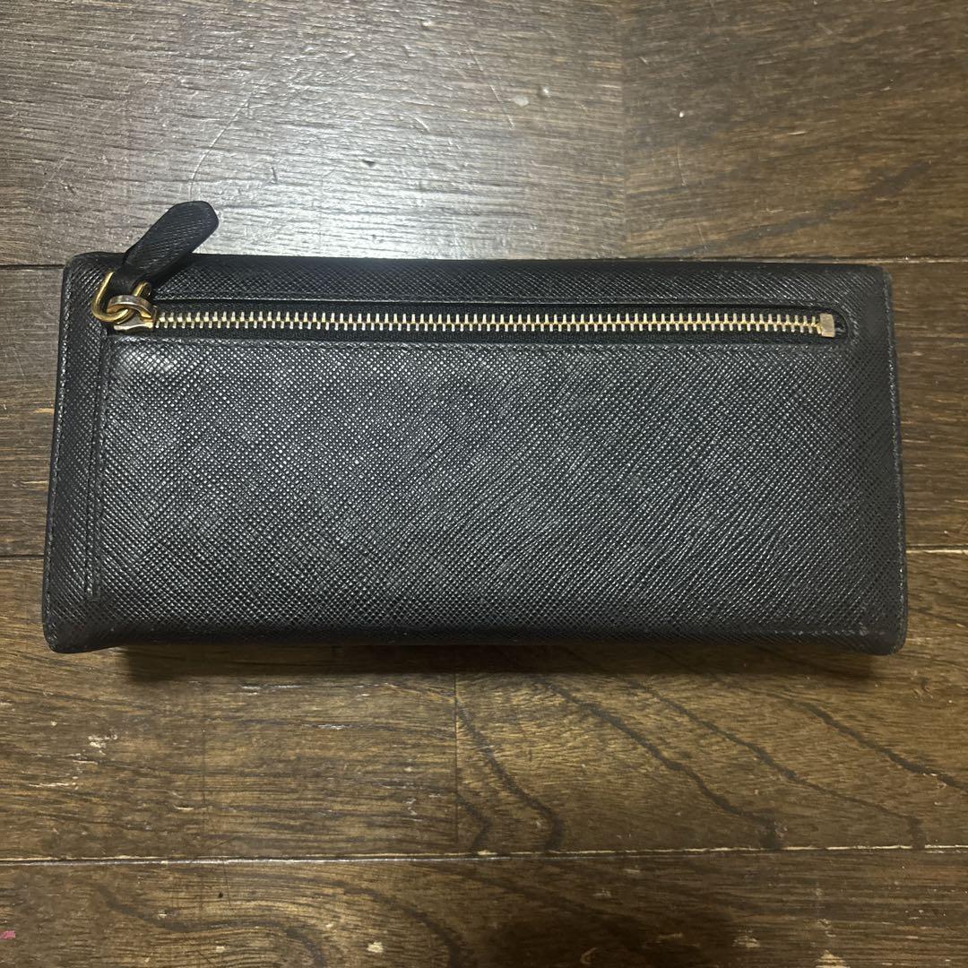 PRADA ブラックレザー 長財布 リボン付き