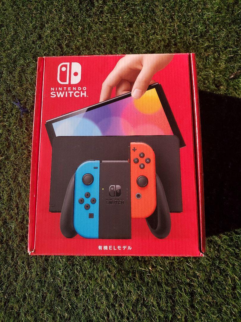新品同様!!　Nintendo Switch 有機ELモデル 青/赤