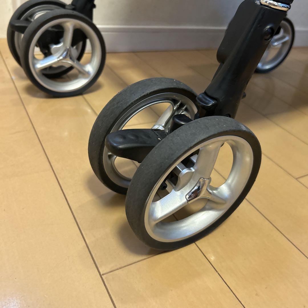 美品✨ Aprica ラクーナ ビッテ ソファークッション 持ち手