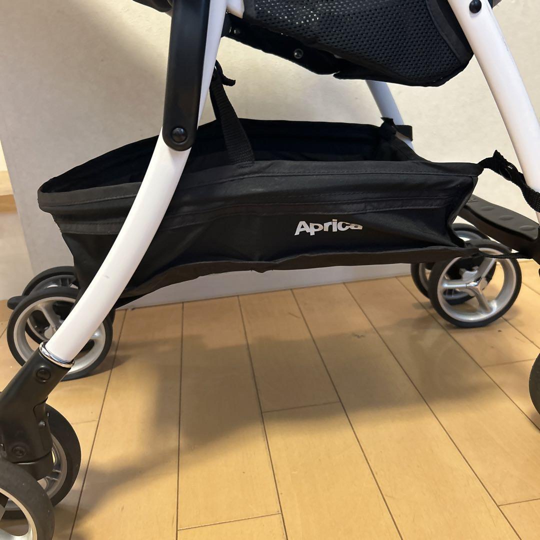 美品✨ Aprica ラクーナ ビッテ ソファークッション 持ち手