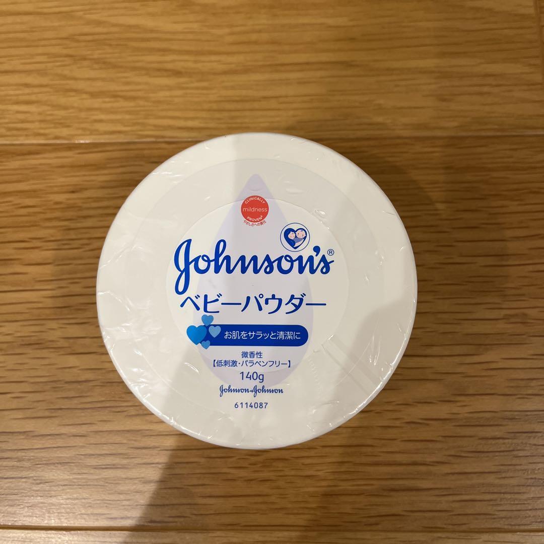 ジョンソンベビー ジョンソン ベビーパウダー プラスチック容器 (140g) Amazon | ジョンソン&ジョンソン ベビーパウダー プラスチック