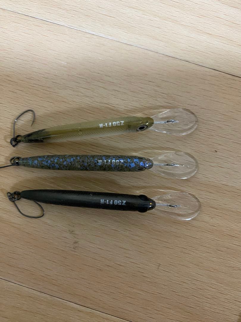 ザッカー グリム目立った傷や汚れなし