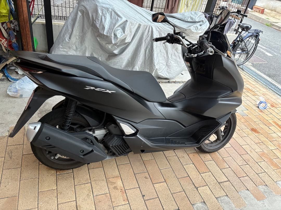 PCX125 23年式jk05大人気で希少なマットブラ ック！大阪発 低走行