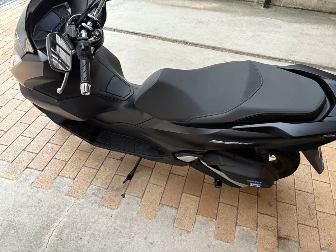 PCX125 23年式jk05大人気で希少なマットブラ ック！大阪発 低走行