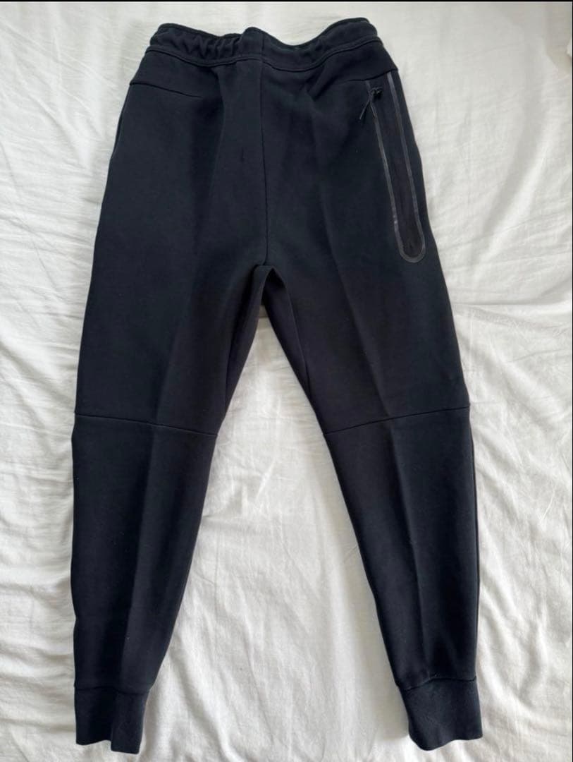 Nike ブラック テックフリースS