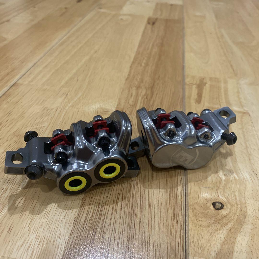 Magura MT7 キャリパーセット　パッド付き