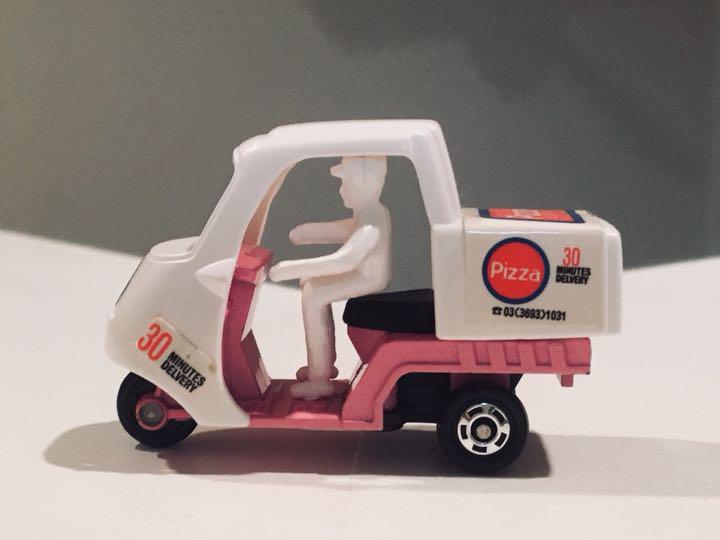 メルカリ トミカギフト ピザ宅配バイク たべもの販売車セットばらし 日本製 ミニカー 2 000 中古や未使用のフリマ
