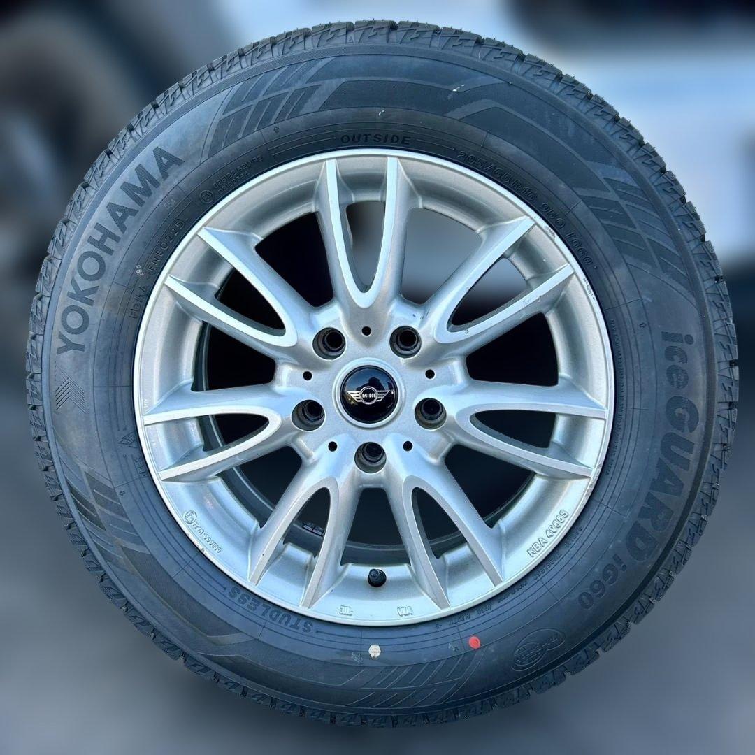 新品未使用 ヨコハマスタッドレス 205/60/R16 中古ホイール付き 新品未使用 ヨコハマスタッドレス 205/60/R16 中古ホイール付き