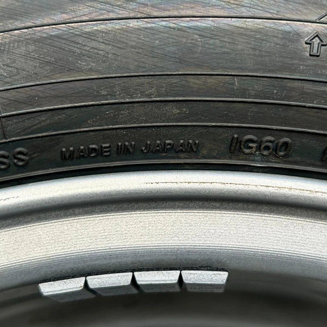 新品未使用 ヨコハマスタッドレス 205/60/R16 中古ホイール付き 新品未使用 ヨコハマスタッドレス 205/60/R16 中古ホイール付き