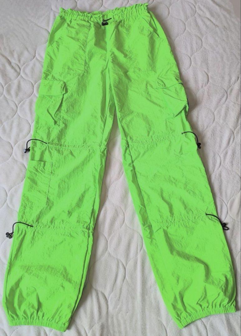ZUMBA 正規品　カーゴパンツ　蛍光グリーン