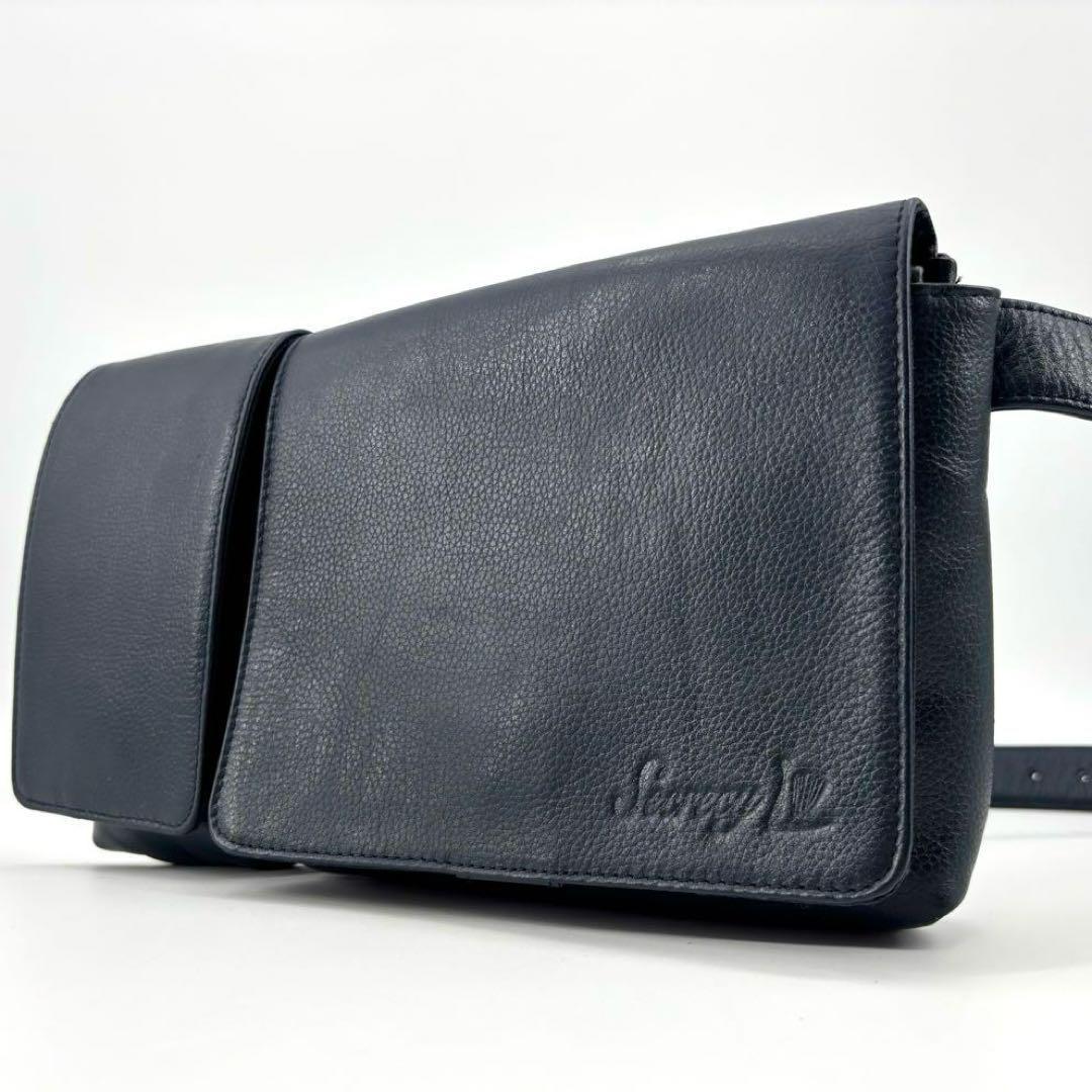 シークレシー ボディバッグ ヒップ 牛革 レザー スマホがすっぽり入るポケット