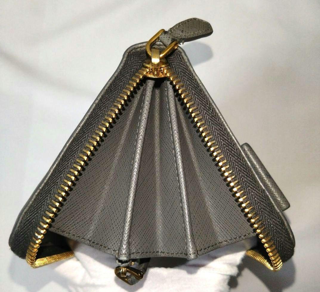PRADA プラダ リボン長財布　ラウンドジップ　サフィアーノ　グレー