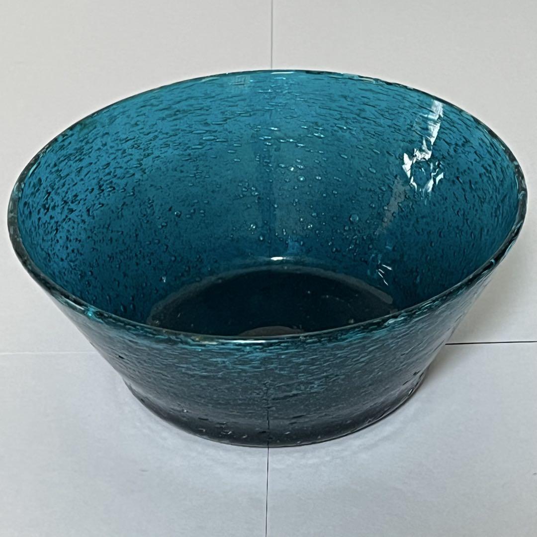 倉敷　吹きガラス　中鉢　藍色　直径16.5cm