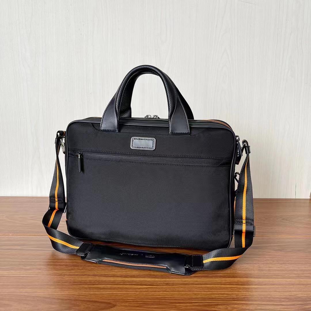 TUMI  マクラーレン　ビジネスバッグ
