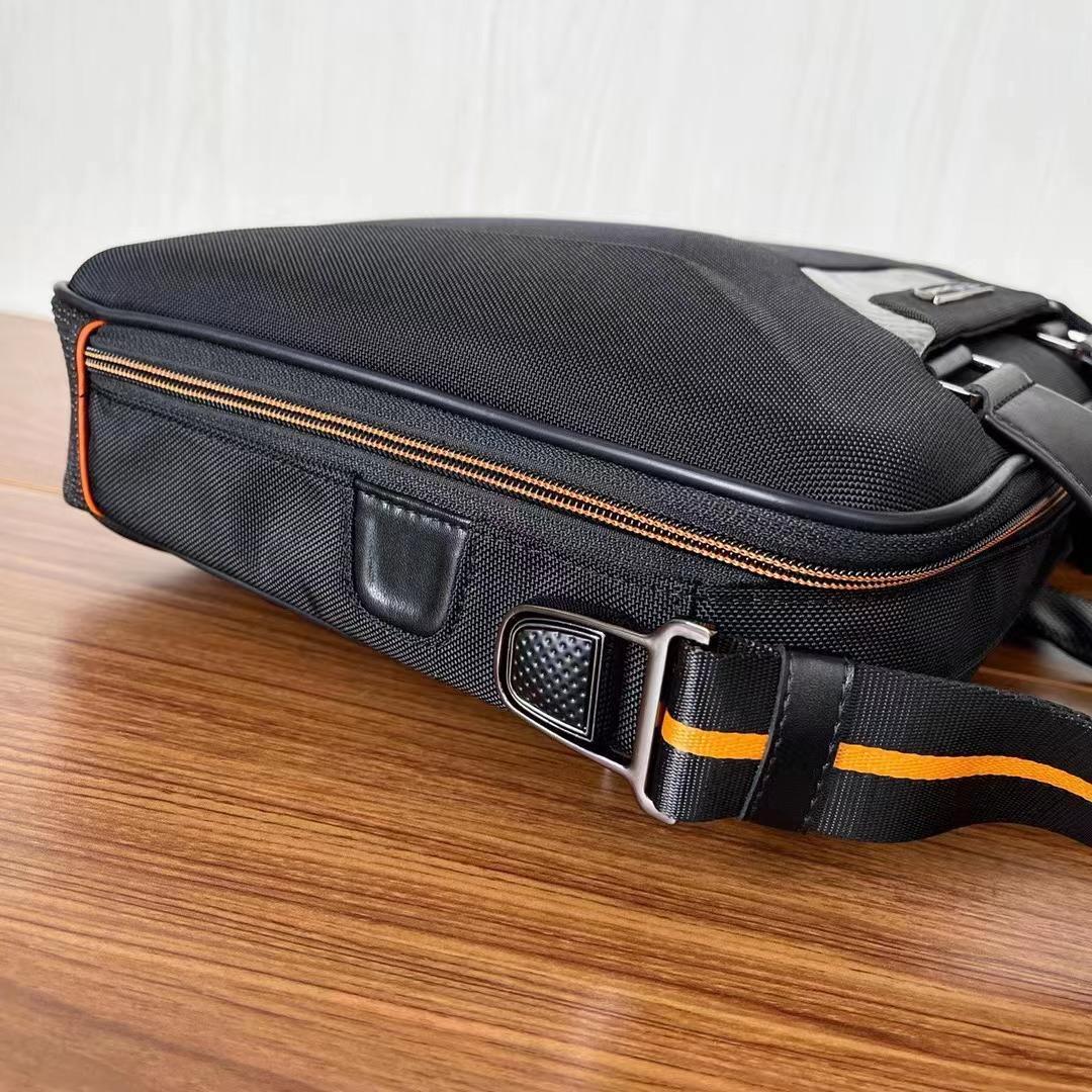 TUMI  マクラーレン　ビジネスバッグ