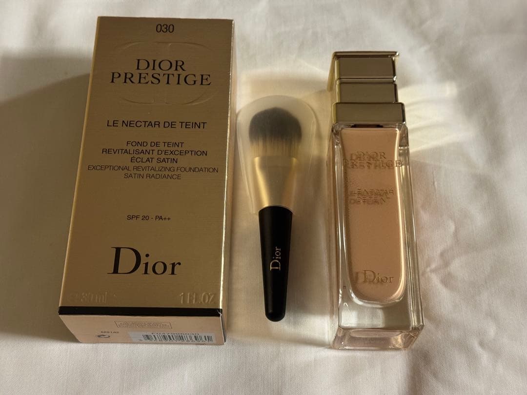 Dior プレステージ ル ネクター ドゥ タン 030 ミディアムベージュ