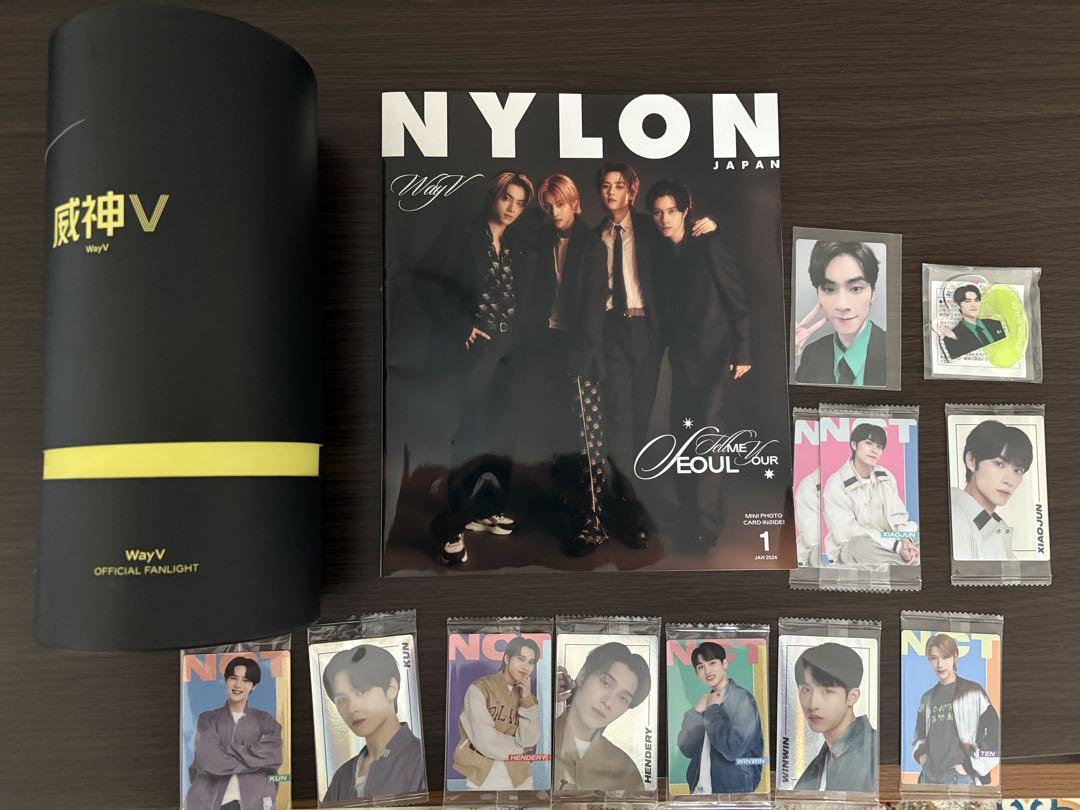 WayV 公式ファンライト & トレカ&アクスタ&雑誌 - メルカリ
