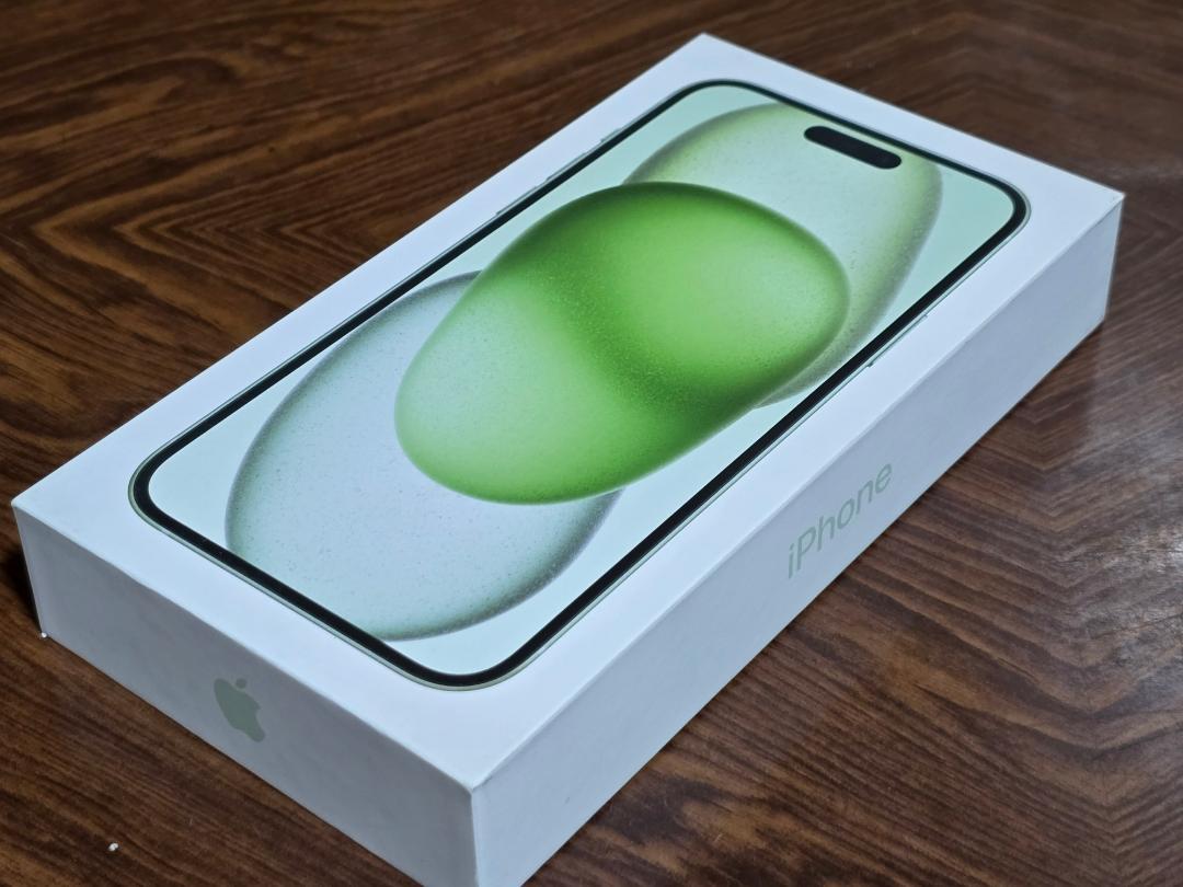 iPhone15Plus グリーン128GB ＋おまけ iPhone15Plus グリーン128GB ＋おまけ