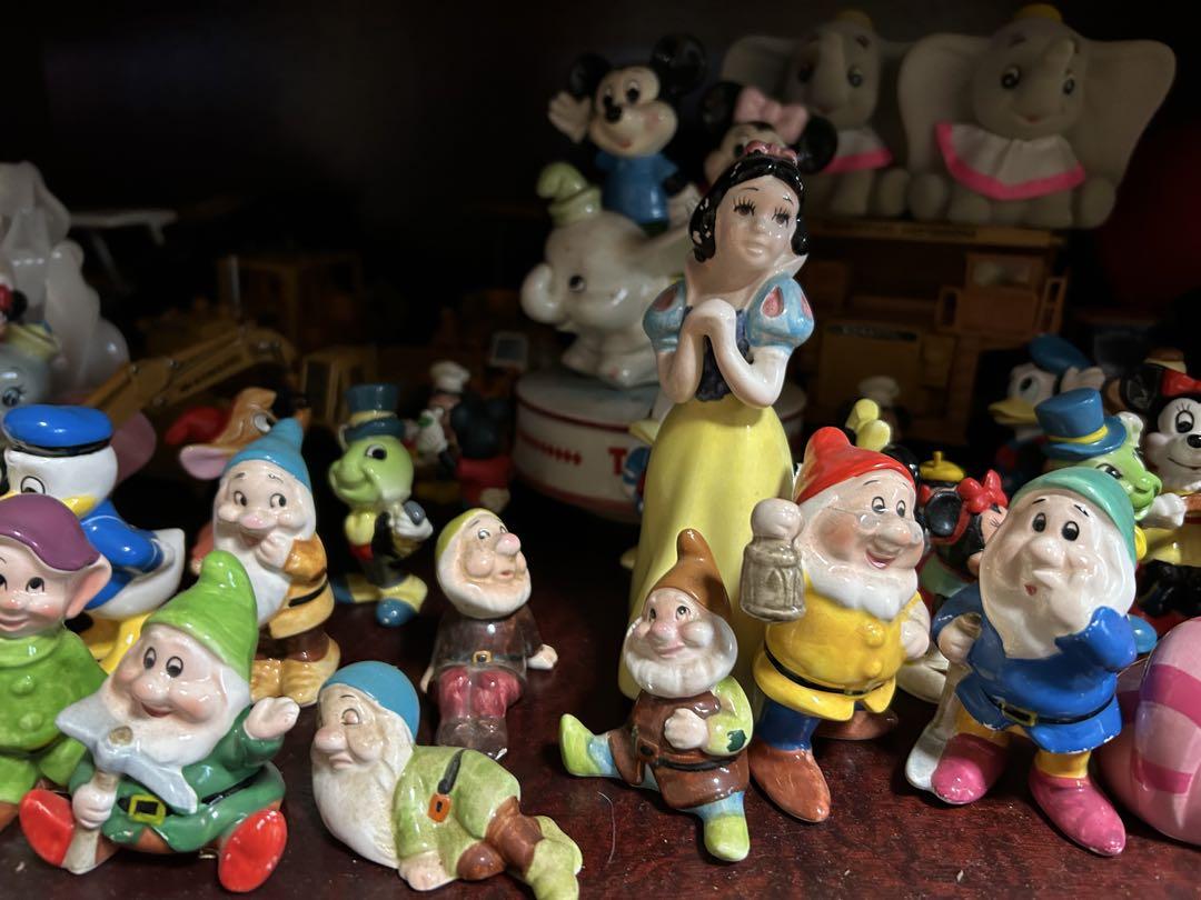 ディズニーキャラクター陶器フィギュア