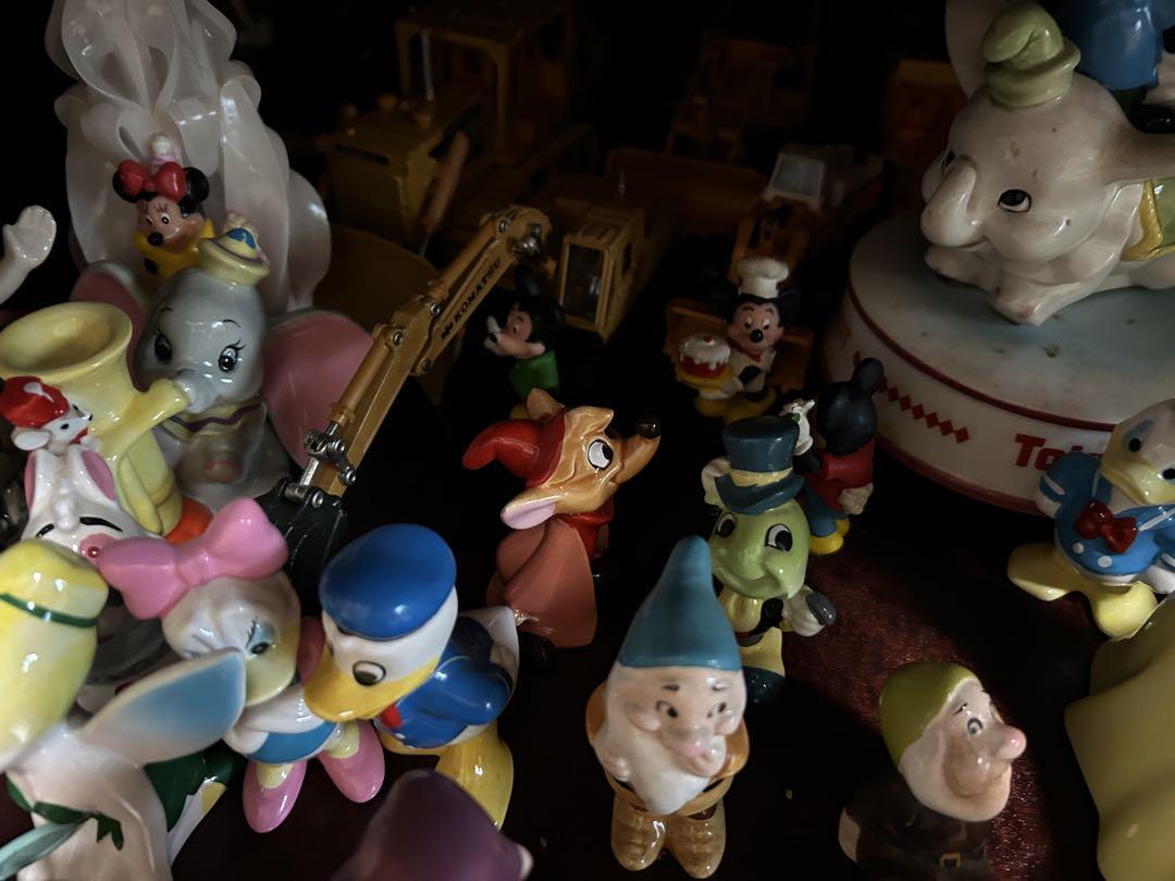 ディズニーキャラクター陶器フィギュア
