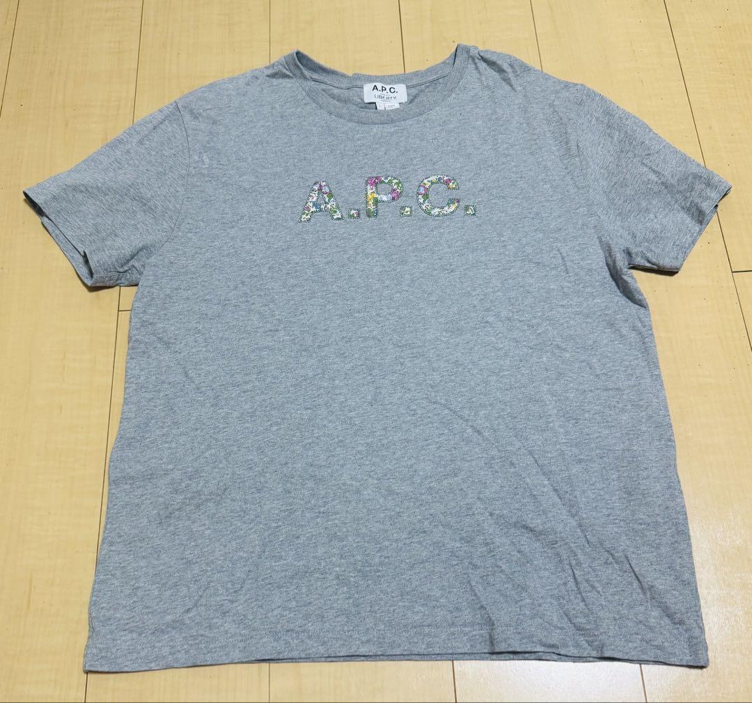 美品 A.P.C × LIBERTY アーペーセー 半袖Tシャツ リバティ カモ A.P.C. × LIBERTY CAMO アーペーセー Tシャツ - メルカリ