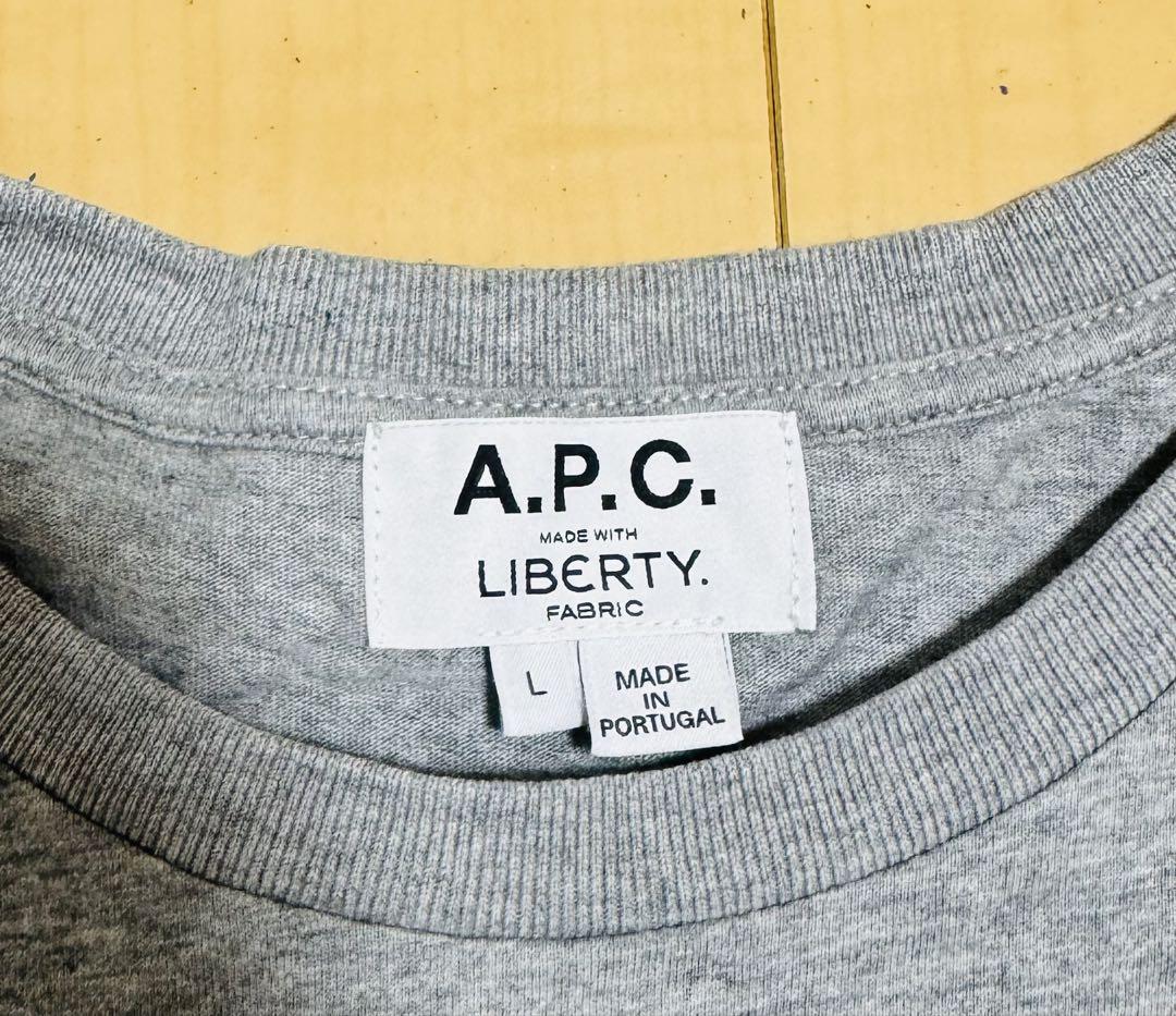 A.P.C. × LIBERTY CAMO アーペーセー Tシャツ - メルカリ